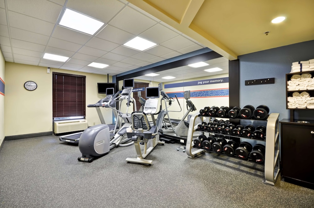 Hampton Inn Kansas City Overland Park - photo 36