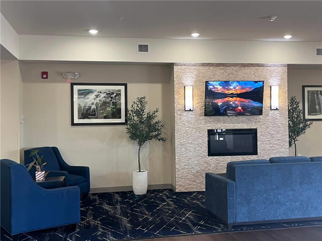 Comfort Inn & Suites North Mankato - photo 12