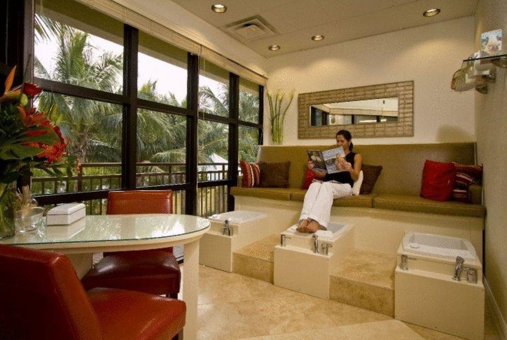 Tween Waters Island Resort & Spa - photo 46
