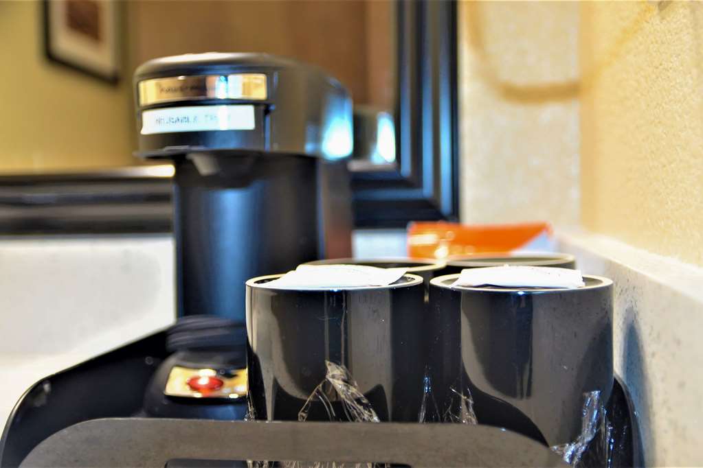 Comfort Inn & Suites Vancouver Downtown City Center - photo 17