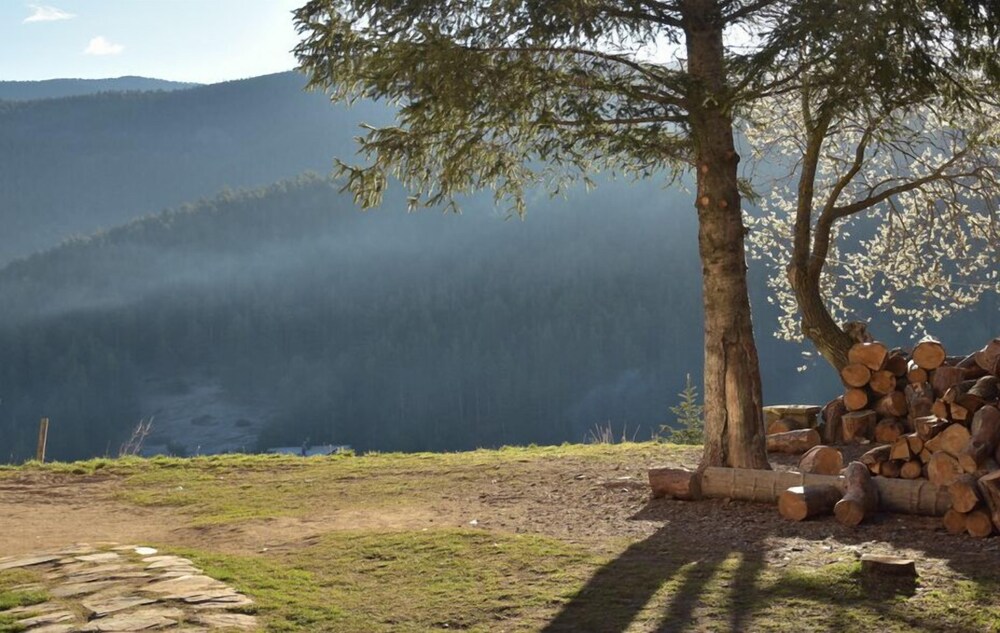 Xalet Refugi U.E.C. in Alp, Spain