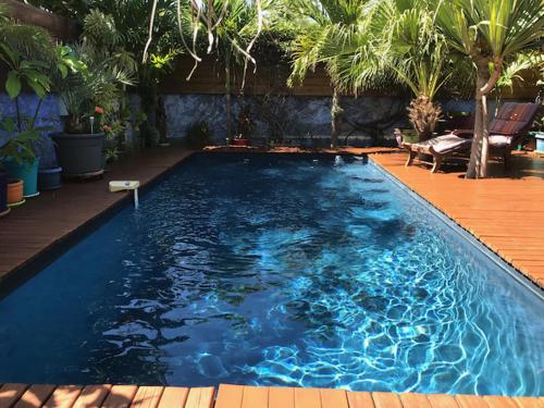 Villa Ziguane piscine proche lagon — 4-Star Luxury Hotel in Saint-Paul, Réunion