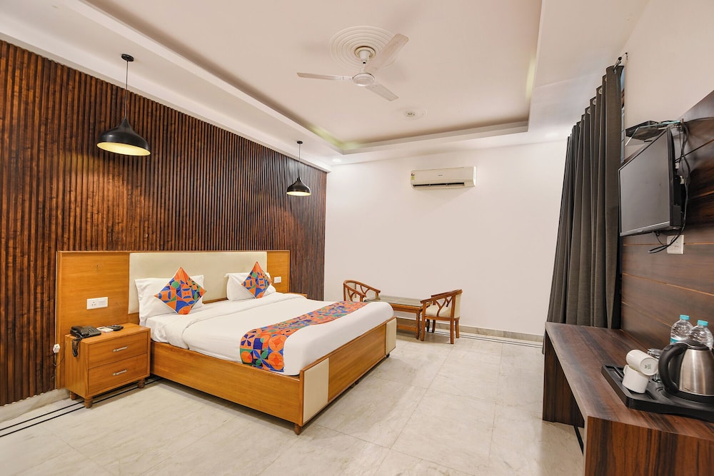 FabHotel Ganeshwaram 45 — Noida — photo 2