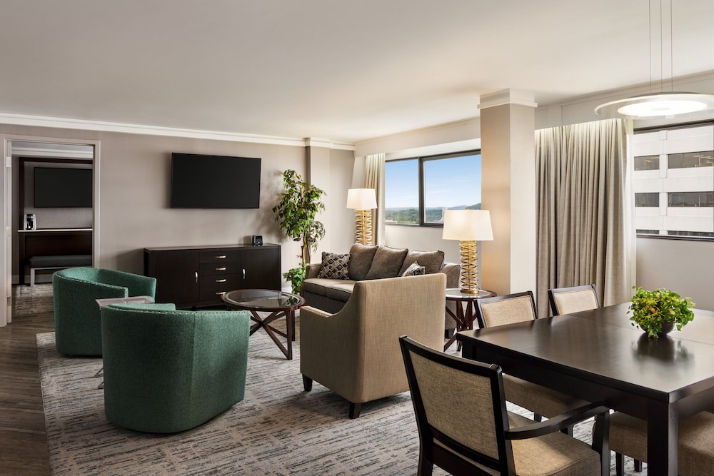 Crowne Plaza Knoxville Downtown University by IHG - photo 40