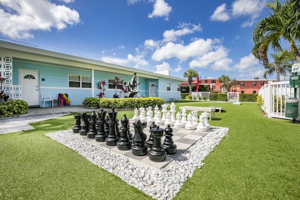 St Pete Beach Suites - photo 92