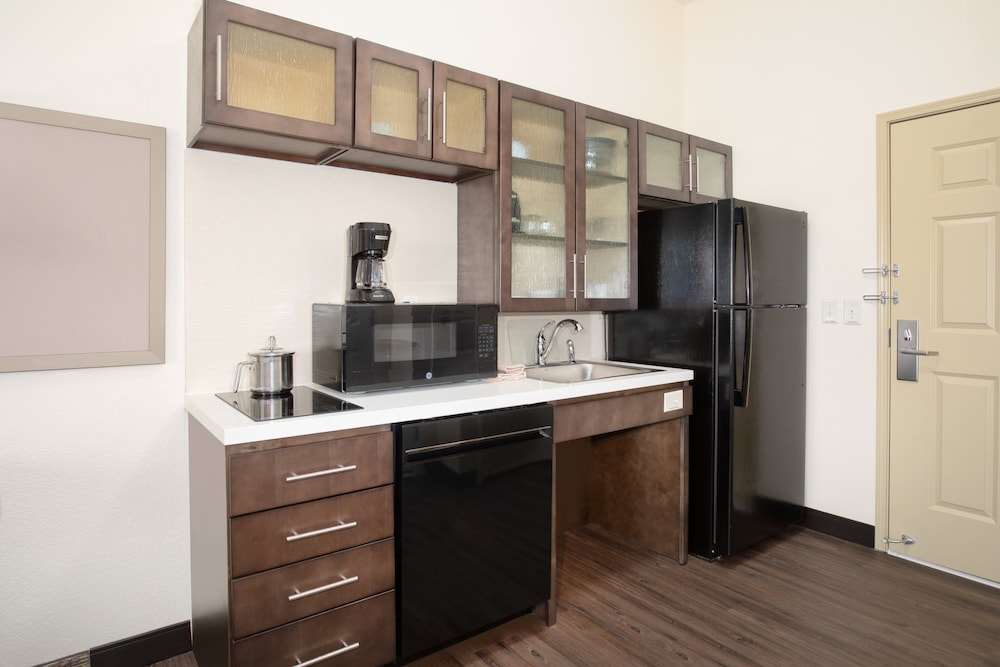 Candlewood Suites Cheyenne by IHG - photo 12