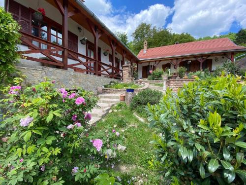 Bauer Vendégház Püspökszentlászló — hotel in Hosszuheteny