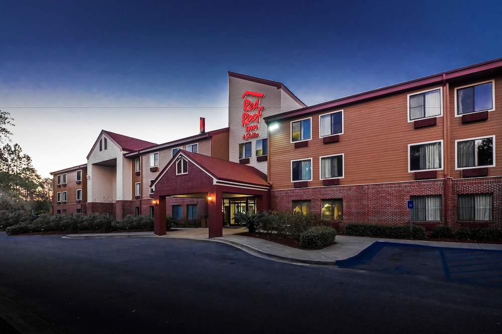 Red Roof Inn & Suites Savannah Airport - photo 30
