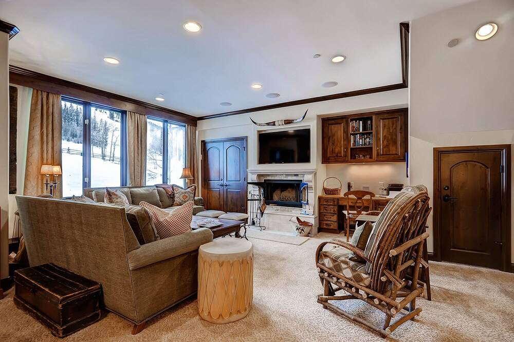 Highlands Slopeside by East West Hospitality - photo 242