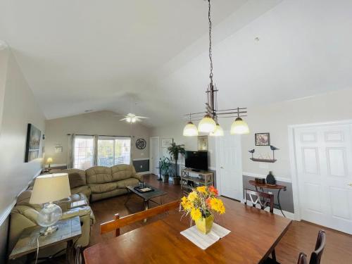 Magnolia north beautiful and spacious 3 bdr condo — 4-Star Luxury Hotel in Myrtle Beach, United States