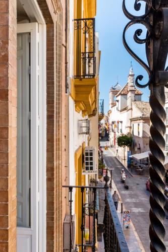 AoA Green Gardens Suites — 4-Star Luxury Hotel in Sevilla, Spain