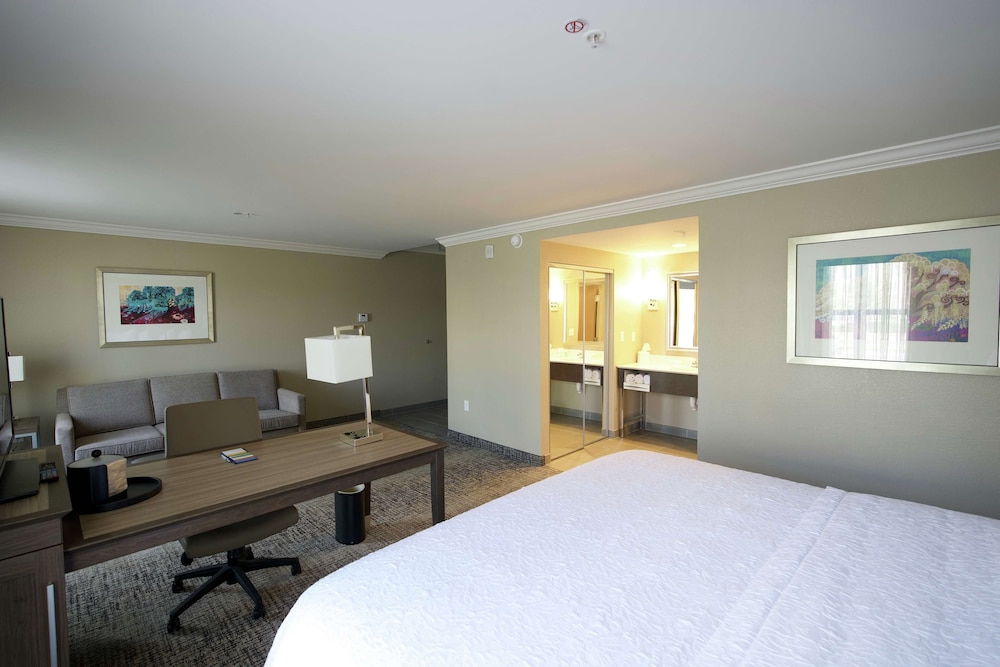 Hampton Inn & Suites Jackson Ridgeland - photo 32