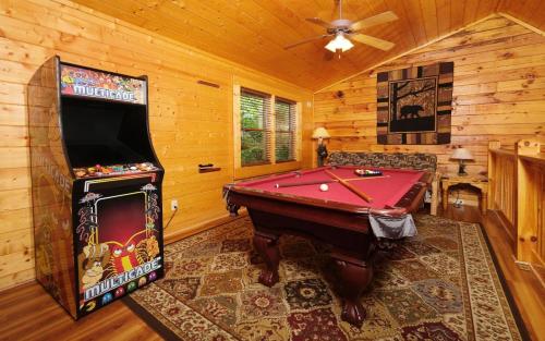 Bear Retreat - carbon neutral hotel in Pigeon Forge