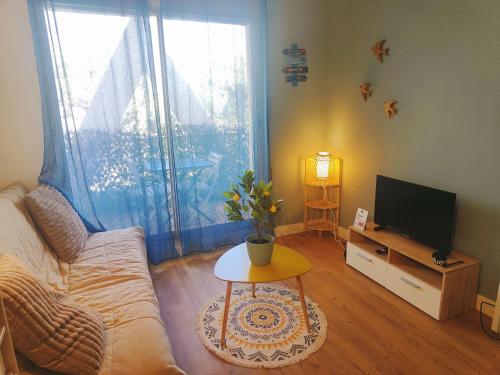 Tres Joli Studio Point Zero Clim - last minute hotel in Unknown City