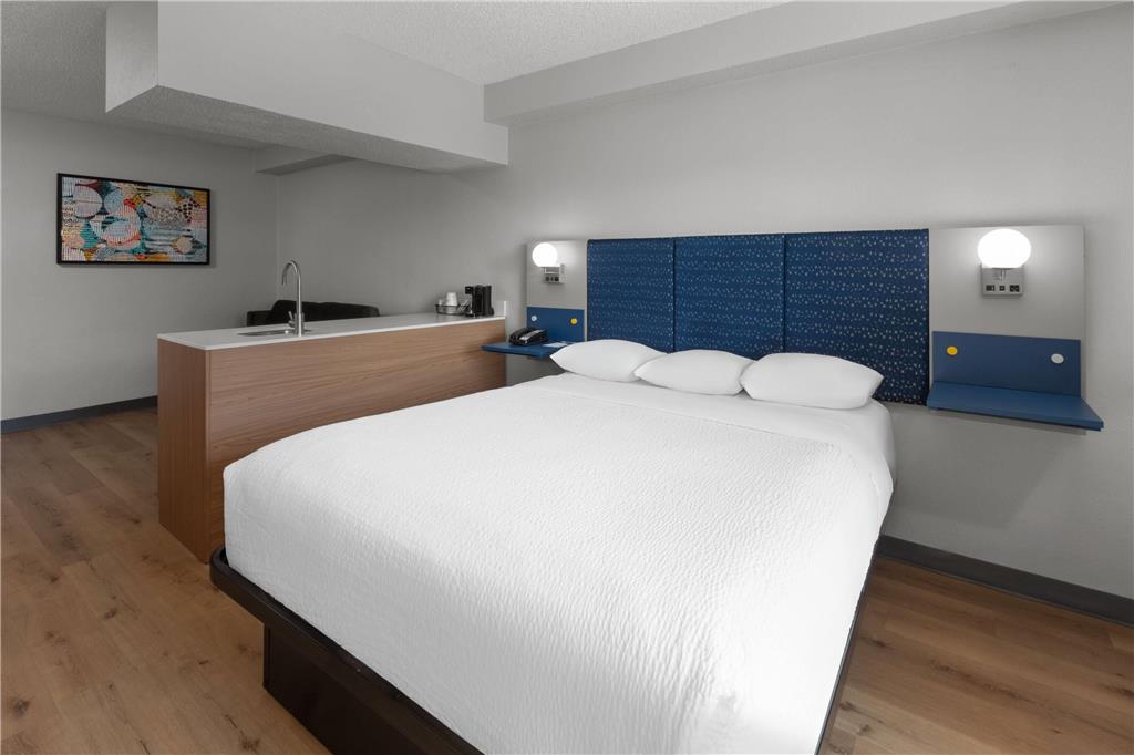 Microtel Inn & Suites by Wyndham Sioux Falls - photo 23