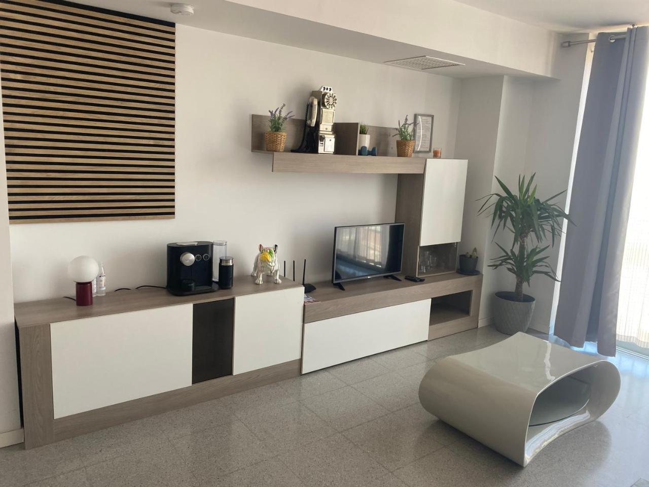 Acogedor Apartamento — 4-Star Luxury Hotel in Valencia, Spain