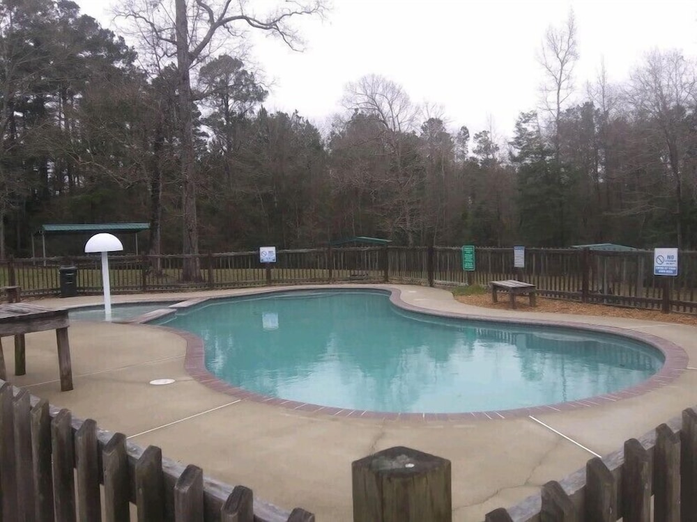 Whispering Creek Lodging & RV Resort - photo 39
