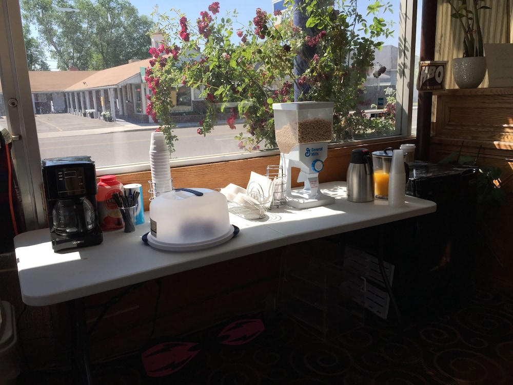 Elko Motel - photo 18
