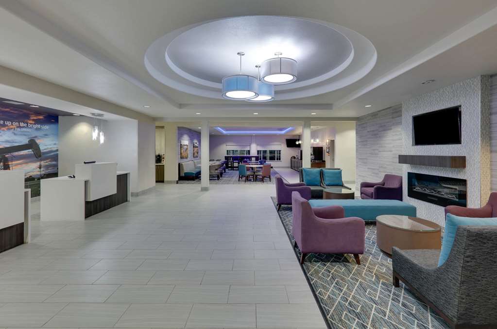 La Quinta Inn & Suites by Wyndham Big Spring - photo 3