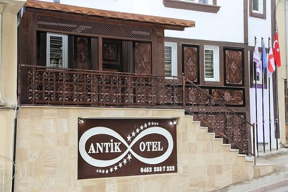 Antik Otel Unye — hotel in Uenye