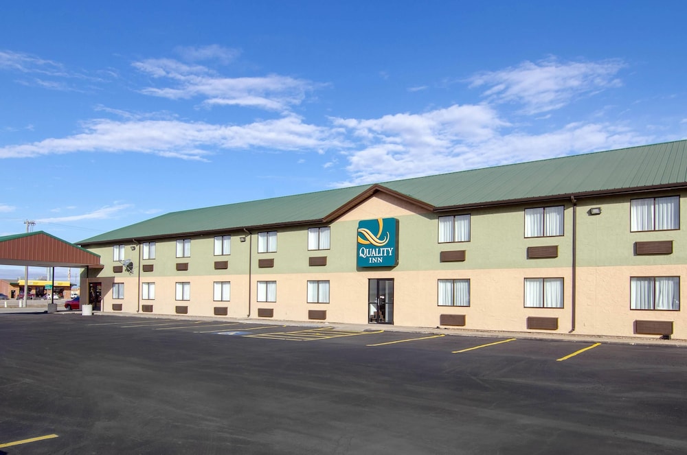 Quality Inn Russell Ks — Russell