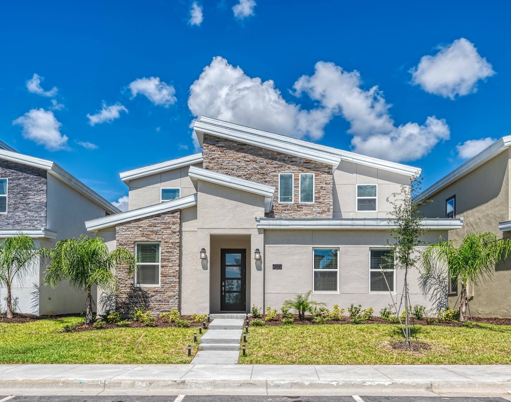 Gorgeous Brand New 7 Bedrooms House With Pool and Game Room at Champions Gate Resort - photo 70