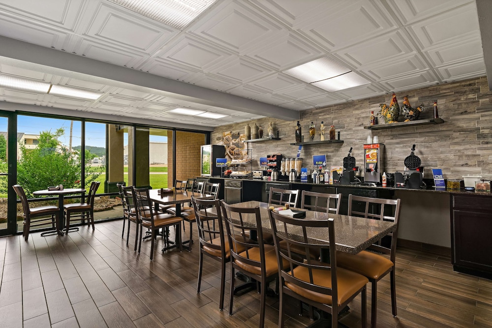 Best Western Windsor Suites - photo 37