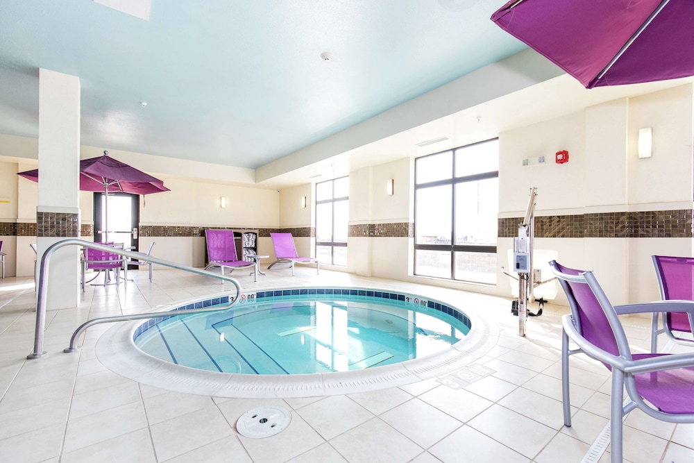 Hampton Inn & Suites Sandusky Milan - photo 17