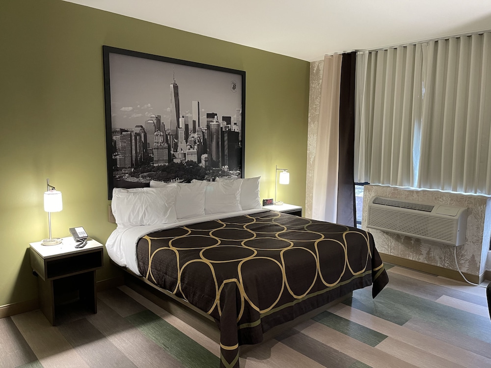 Super 8 by Wyndham Bronx Near Botanical Garden - photo 11