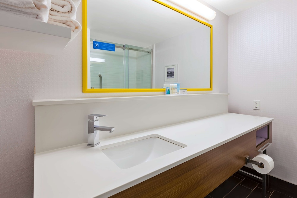 Hampton Inn Marysville - photo 15
