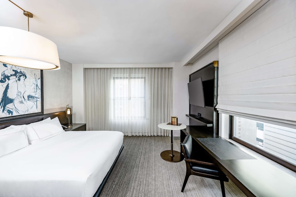 Hotel Fort Des Moines Curio Collection by Hilton - photo 29