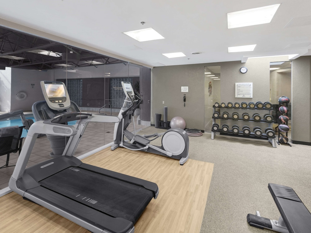Hilton Chicago Oak Lawn - photo 17