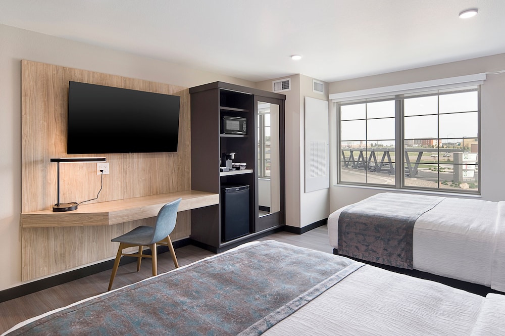 ClubHouse Hotel & Suites Rapid City - photo 16