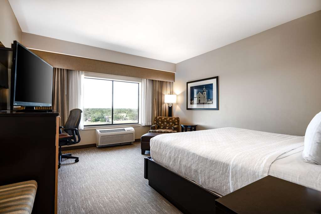 Best Western Premier Bryan College Station - photo 14