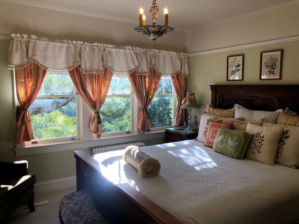 The Inn on Knowles Hill Bed & Breakfast Hotel - photo 6