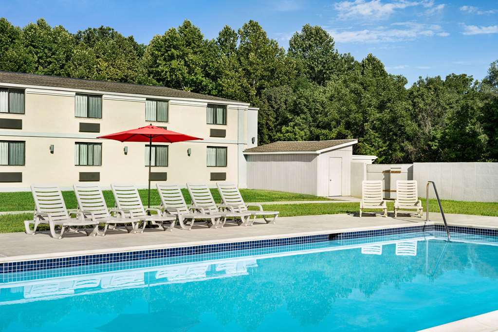 Ramada by Wyndham Allentown Bethlehem - photo 11