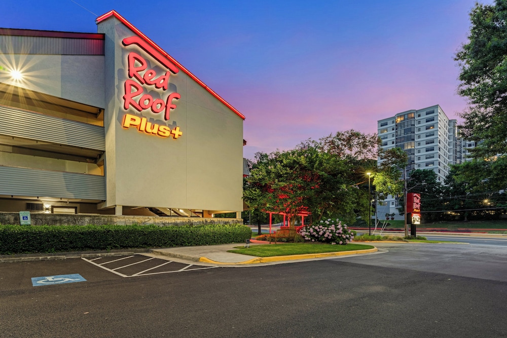 Red Roof Inn PLUS Washington DC Alexandria - photo 30