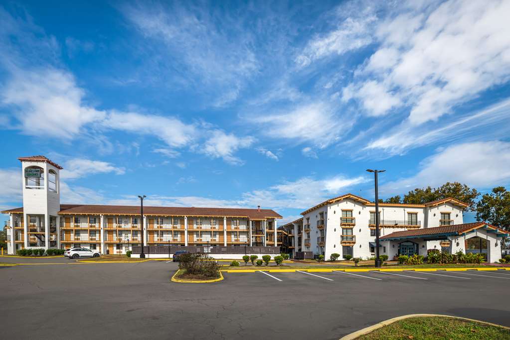 Days Inn by Wyndham Richmond South - featured photo