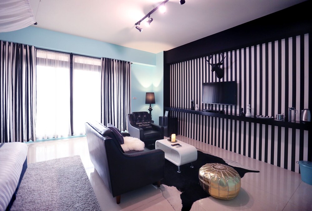 Pink Flatette - carbon neutral hotel in Tainan