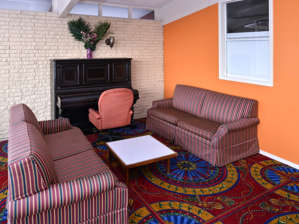 Americas Best Value Inn Geneva - photo 26