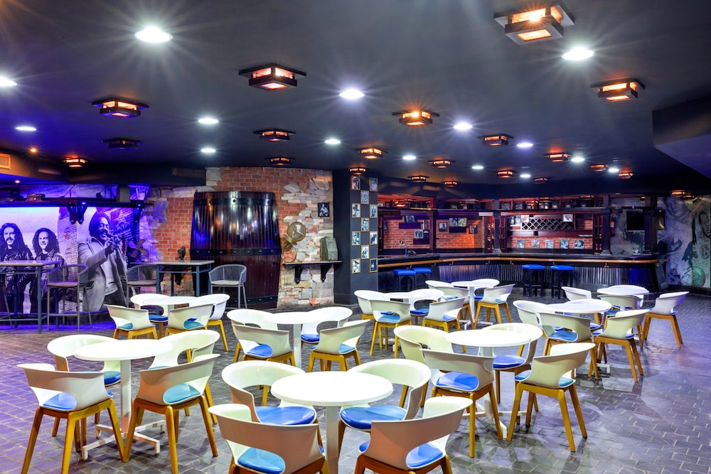 מזון ומשקאות