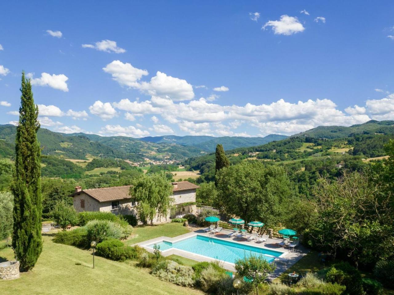Podere Schignano — 4-Star Luxury Hotel in Vicchio, Italy
