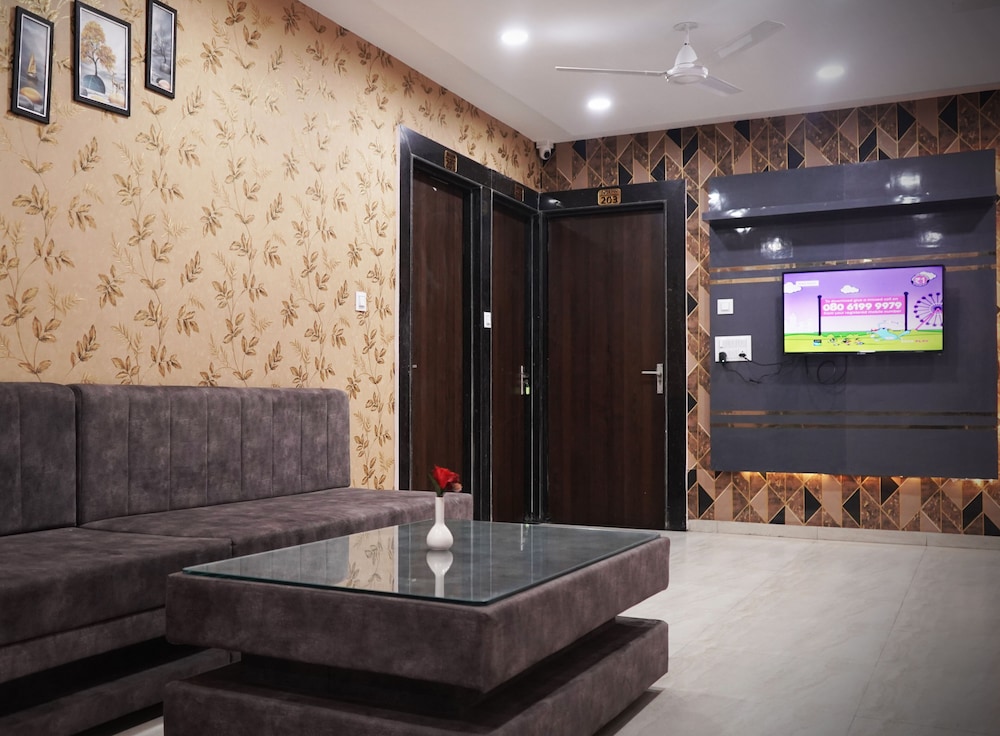 Jmc Hotel S Inn in Dhar, India