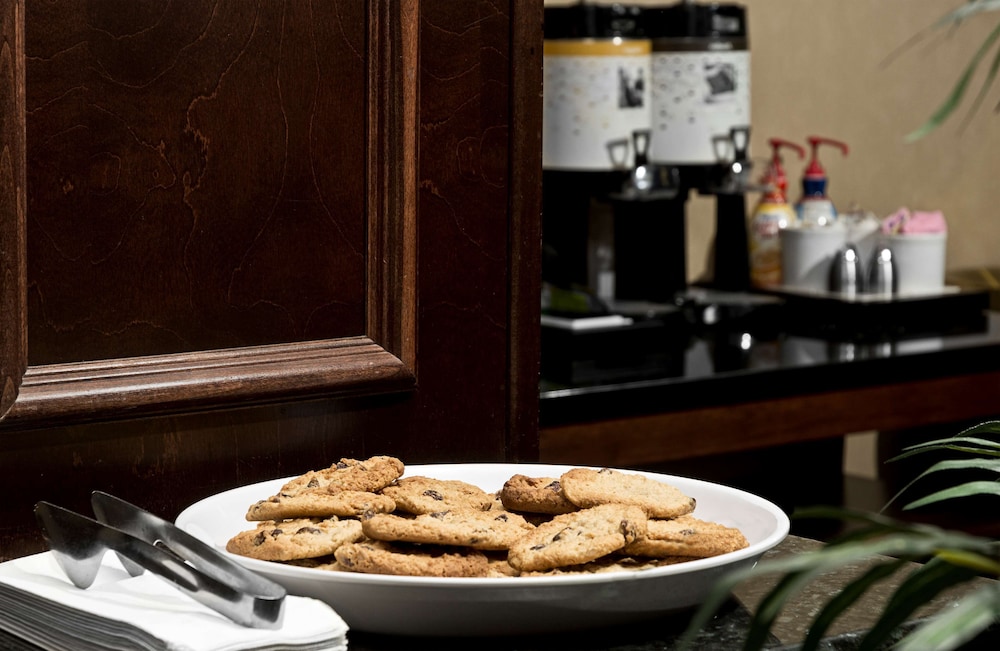 Hampton Inn Statesville - photo 63