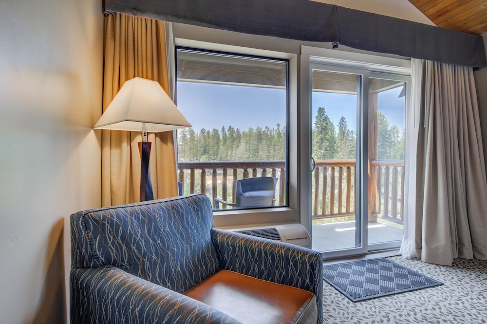 The Pine Lodge on Whitefish River - photo 7