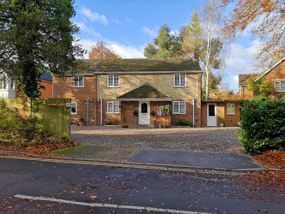 The Spinney — Bracknell