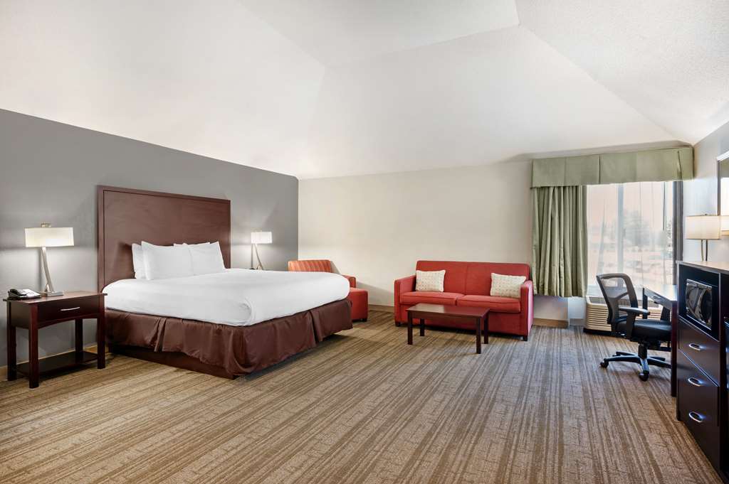 Best Western Ashbury Inn - photo 12