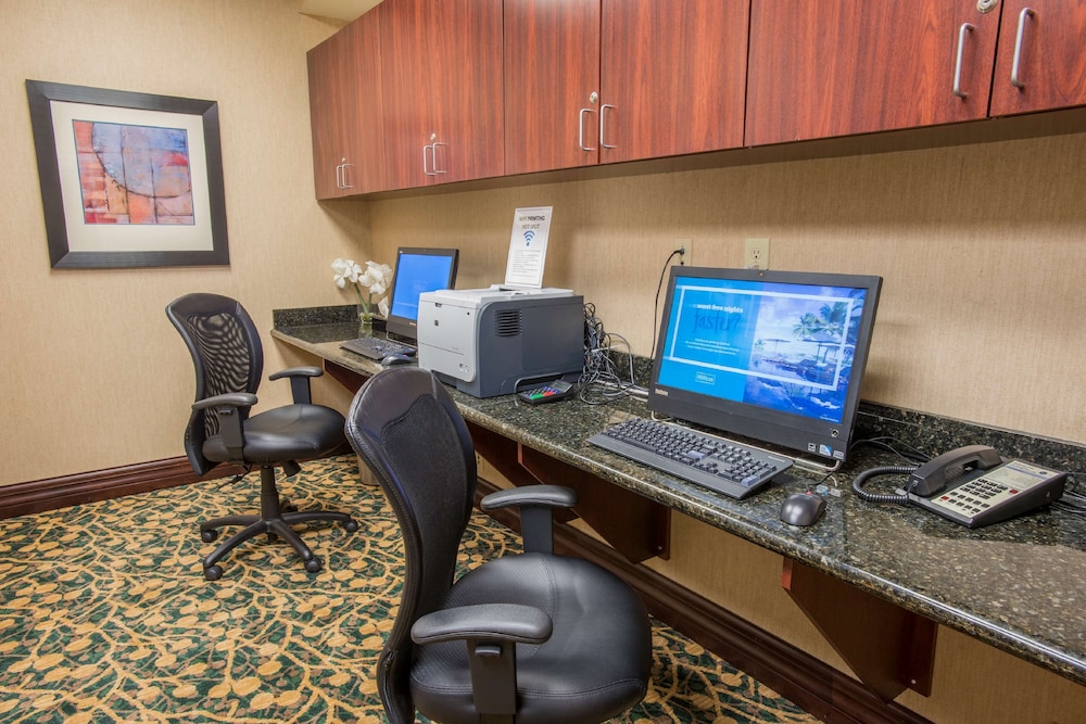 Hampton Inn & Suites Cincinnati Union Center - photo 52