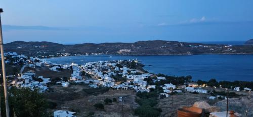 MaryAnn's house — 4-Star Luxury Hotel in Livadi, Greece