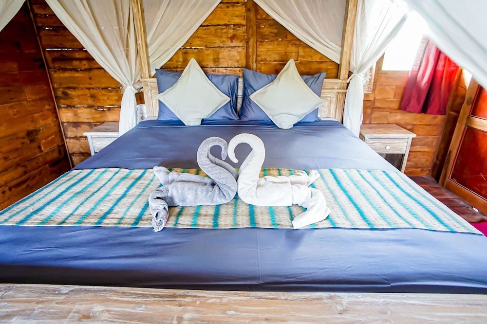 Cening Bagus Bungalows by ZUZU